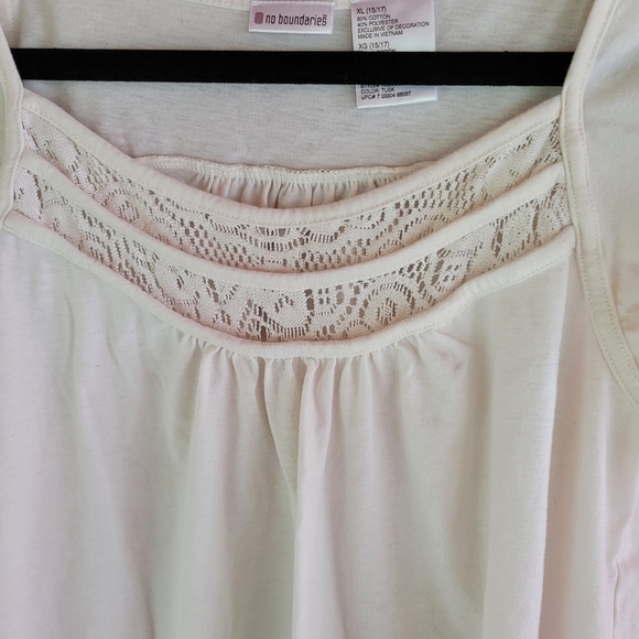 Juniors cute top - Picture 2 of 4